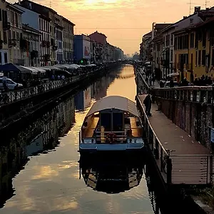 The Boheme Vintage Junior ---- Cozy & Quiet & Comfortable With Private Bathroom & Fully Equipped Kitchenette & Cozy Balcony - Lift To 4th Floor - Metro' -green Subway Porta Genova Apartahotel Milán
